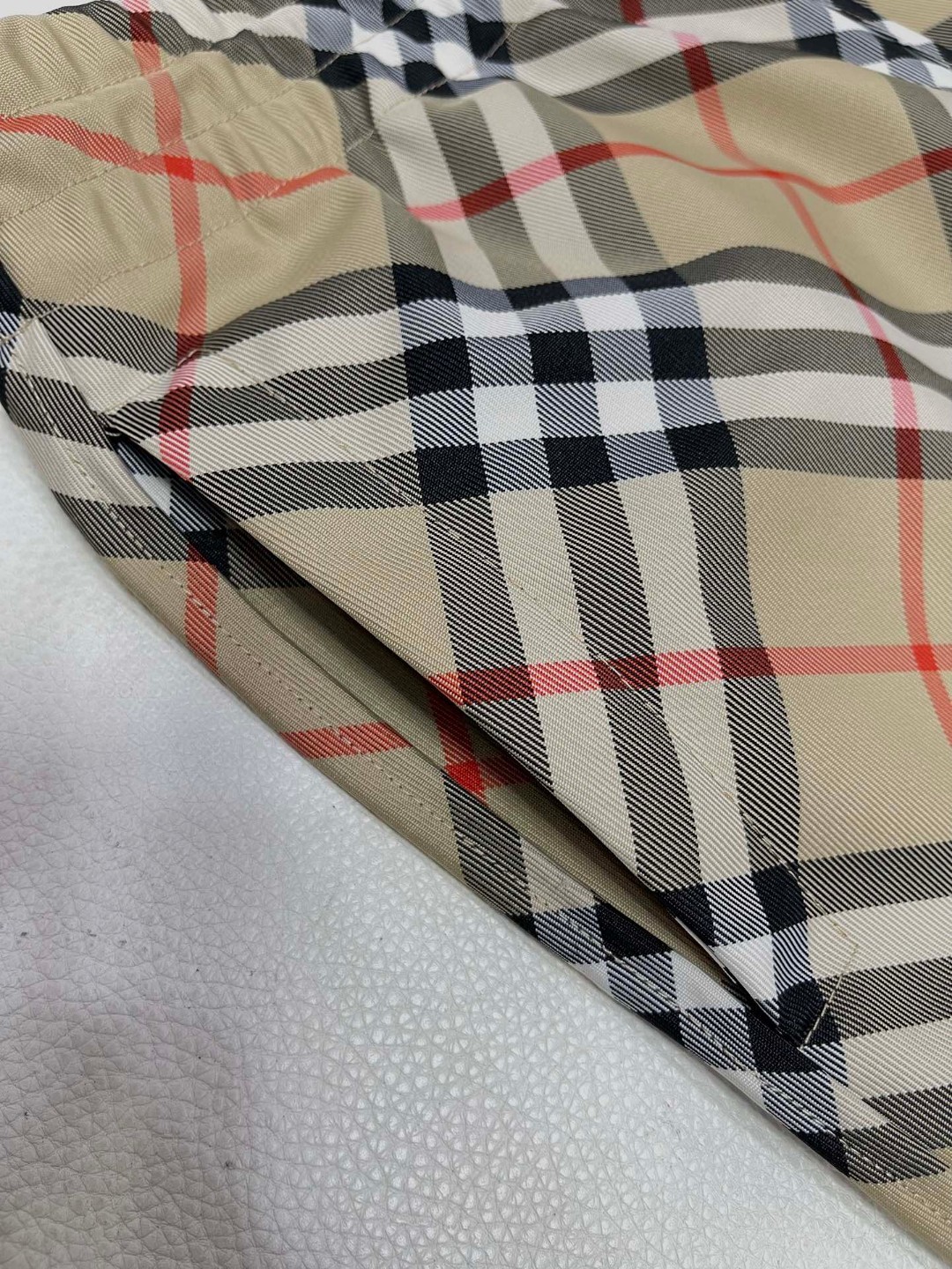 Burberry 巴宝莉 格纹拉链口袋刺绣战马图案松紧腰短裤 裤子 休闲裤 灰色 米色 