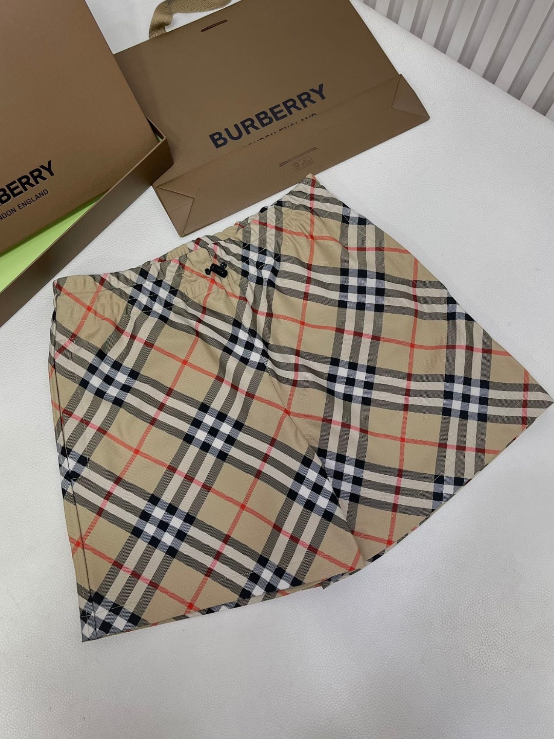 Burberry 巴宝莉 格纹拉链口袋刺绣战马图案松紧腰短裤 裤子 休闲裤 灰色 米色 