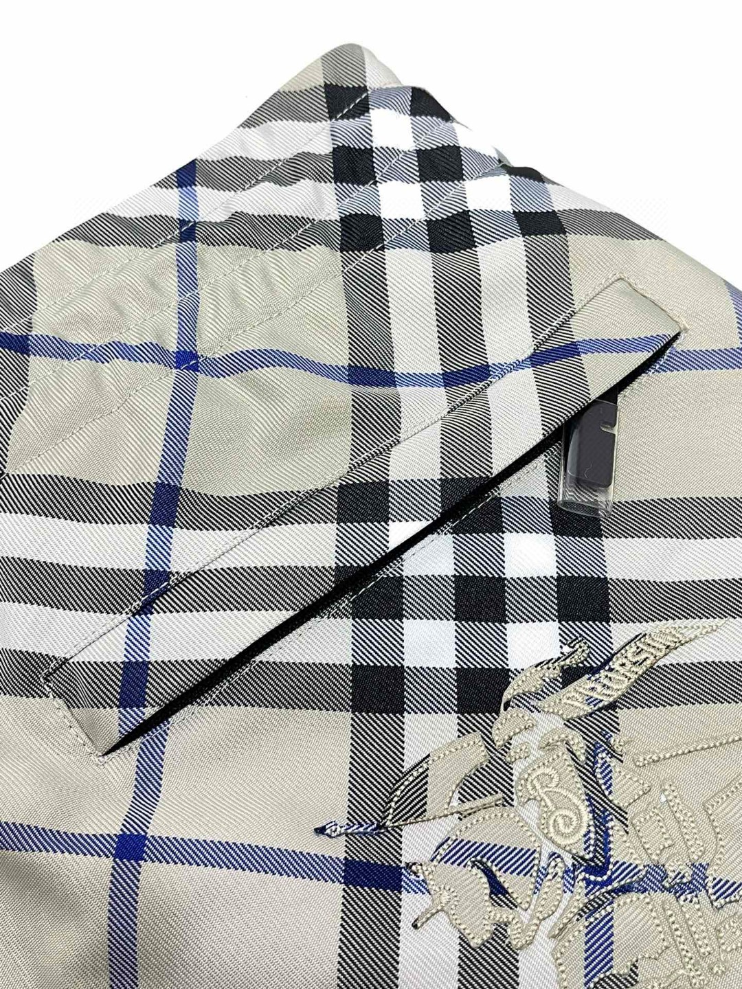 Burberry 巴宝莉 格纹拉链口袋刺绣战马图案松紧腰短裤 裤子 休闲裤 灰色 米色 