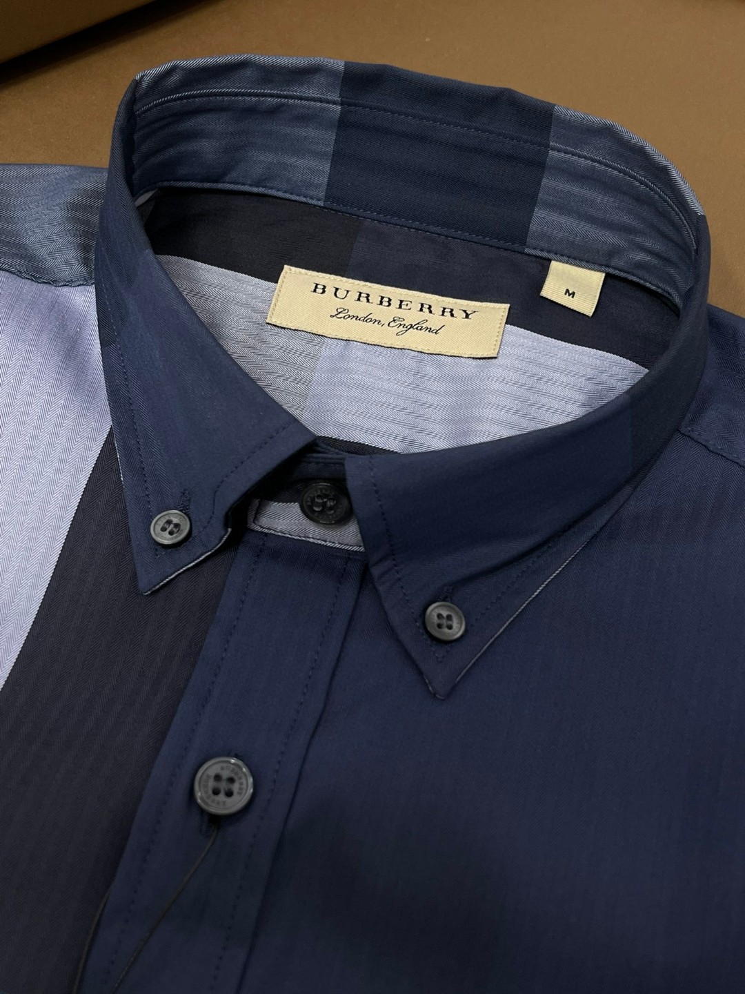 Burberry 巴宝莉 格纹翻领单排扣衬衫 短袖 夏季 蓝色 黑色 绿色 80876371