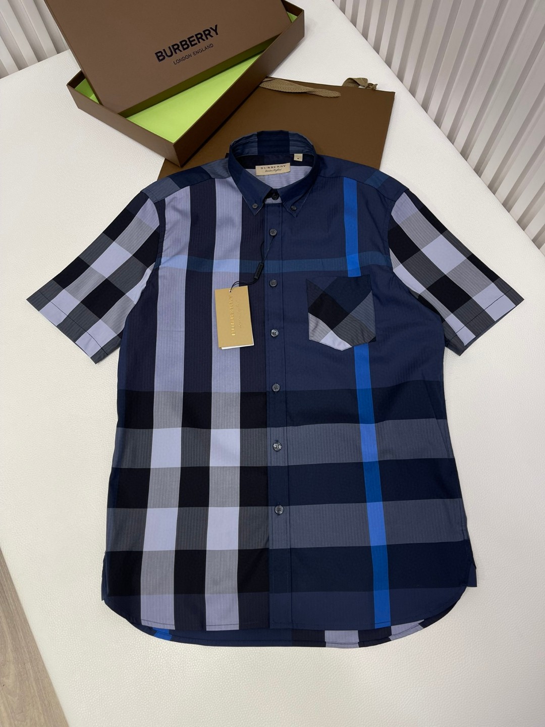 Burberry 巴宝莉 格纹翻领单排扣衬衫 短袖 夏季 蓝色 黑色 绿色 80876371