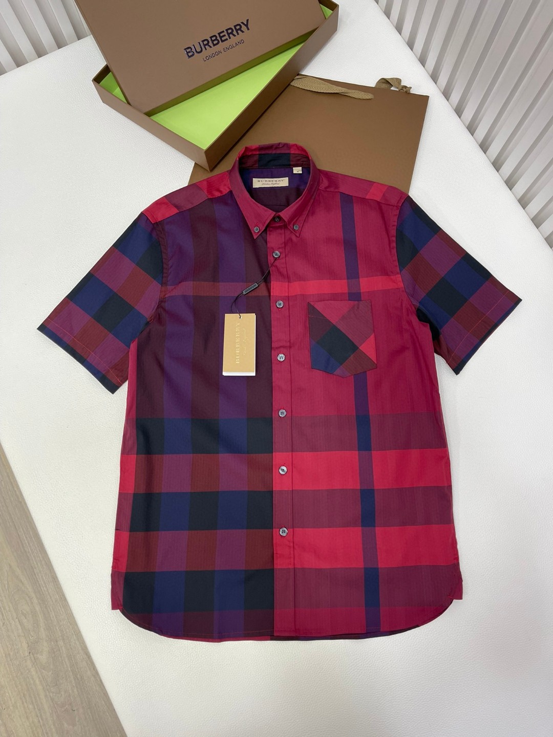 Burberry 巴宝莉 格纹翻领单排扣衬衫 短袖 夏季 蓝色 黑色 绿色 80876371