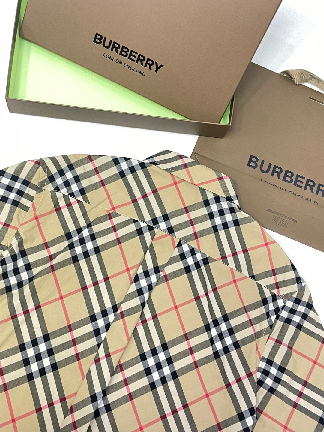 Burberry 巴宝莉 格纹单排扣衬衫 短袖 夏季 青苔色 沙色 80876371