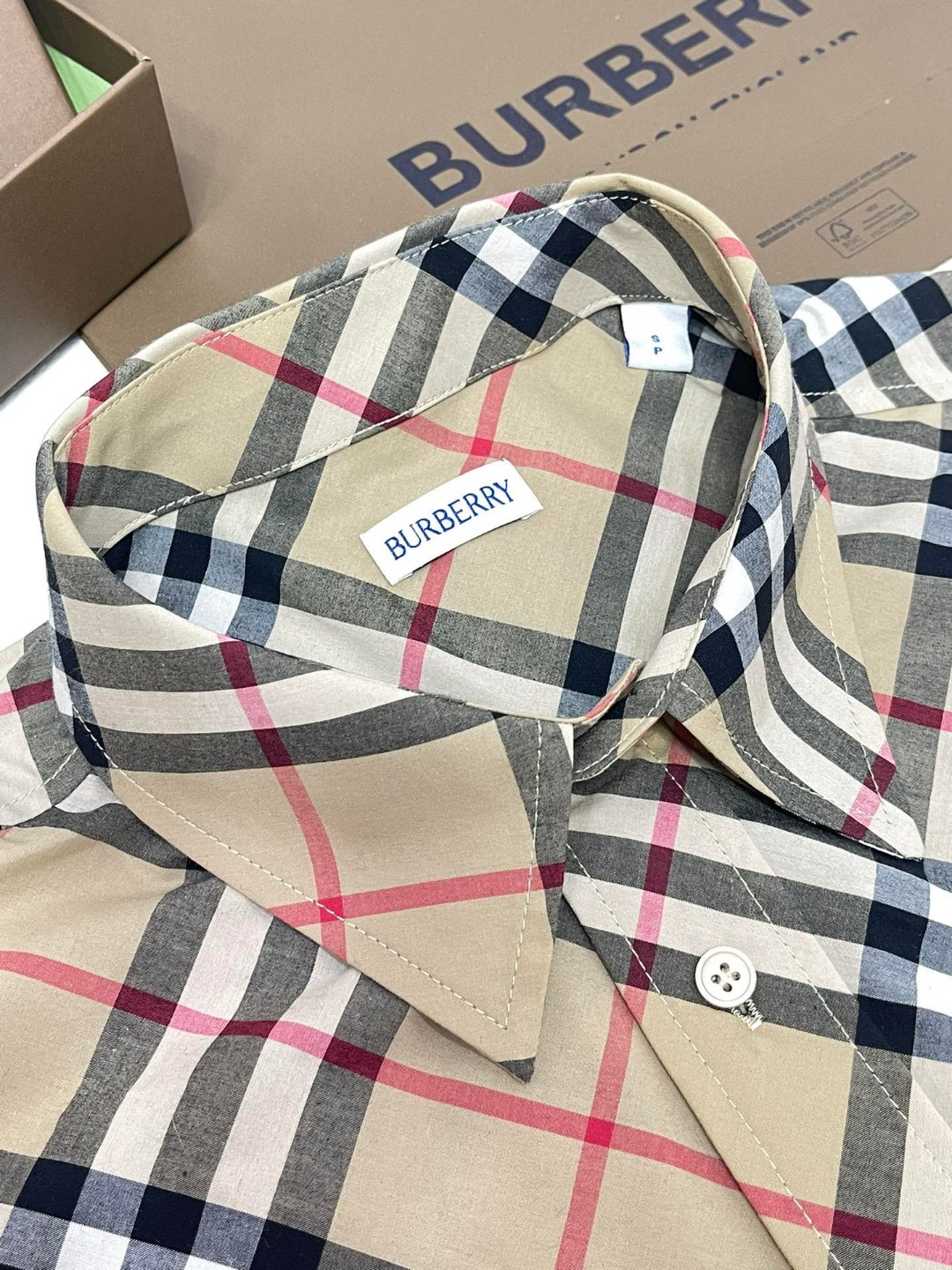 Burberry 巴宝莉 格纹单排扣衬衫 短袖 夏季 青苔色 沙色 80876371