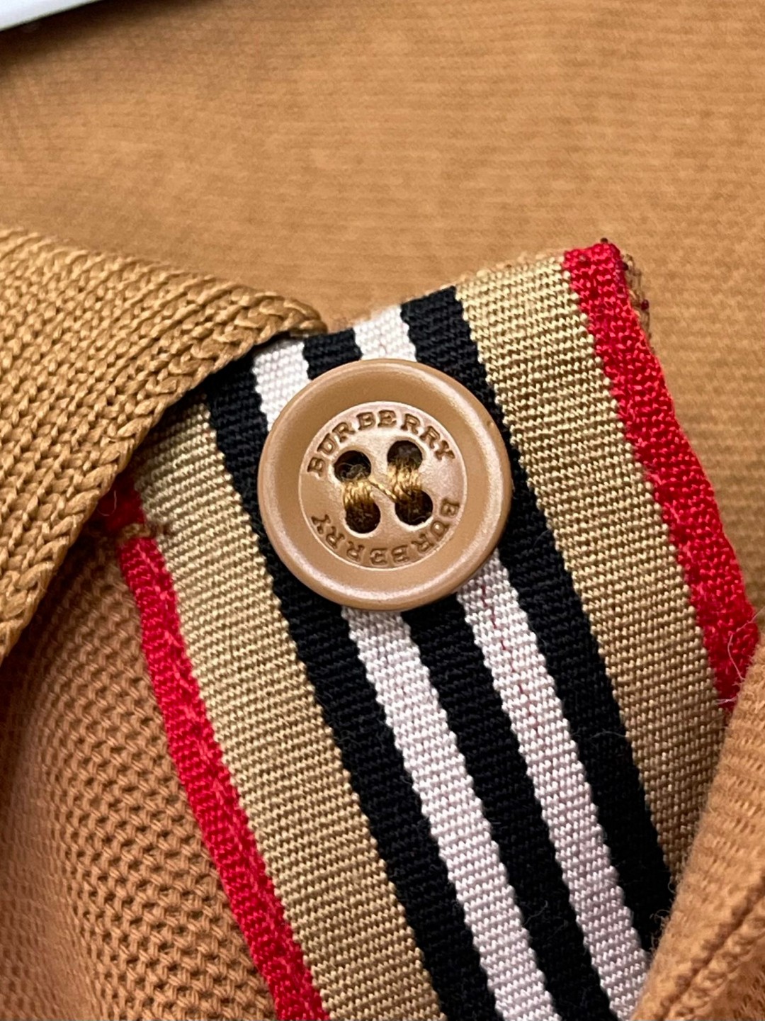 Burberry 巴宝莉 撞色字母logo刺绣Polo衫 短袖 T恤 圆领 短款 夏季 黑色 白色 酒红色 8017003-A1189