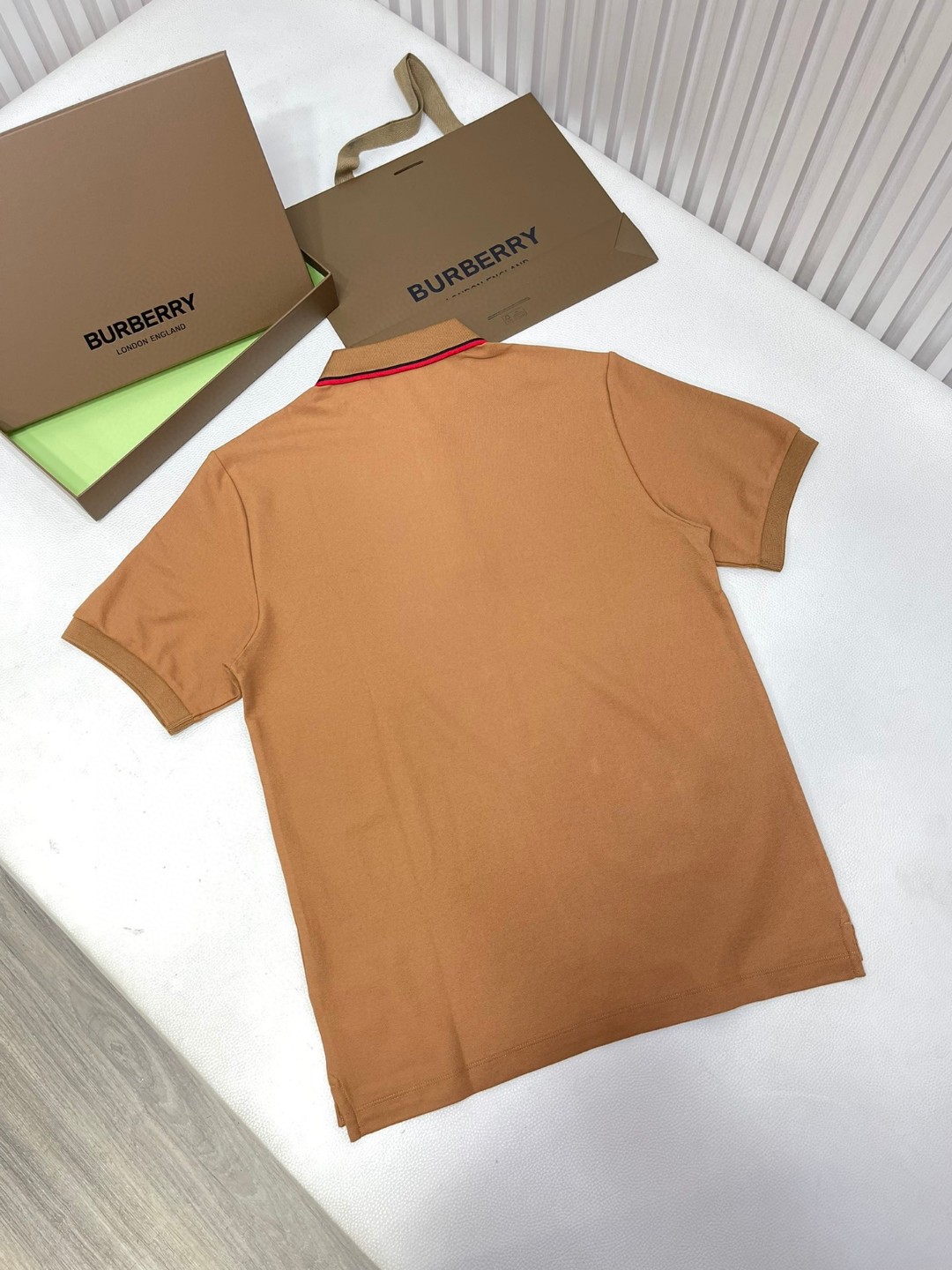 Burberry 巴宝莉 撞色字母logo刺绣Polo衫 短袖 T恤 圆领 短款 夏季 黑色 白色 酒红色 8017003-A1189