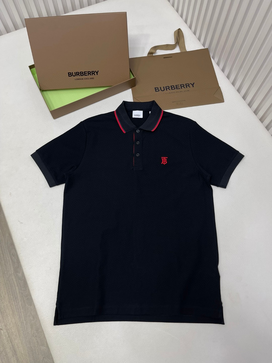 Burberry 巴宝莉 撞色字母logo刺绣Polo衫 短袖 T恤 圆领 短款 夏季 黑色 白色 酒红色 8017003-A1189