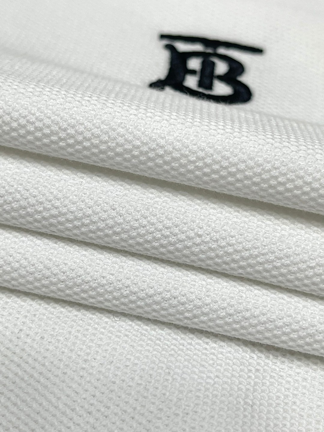 Burberry 巴宝莉 撞色字母logo刺绣Polo衫 短袖 T恤 圆领 短款 夏季 黑色 白色 酒红色 8017003-A1189