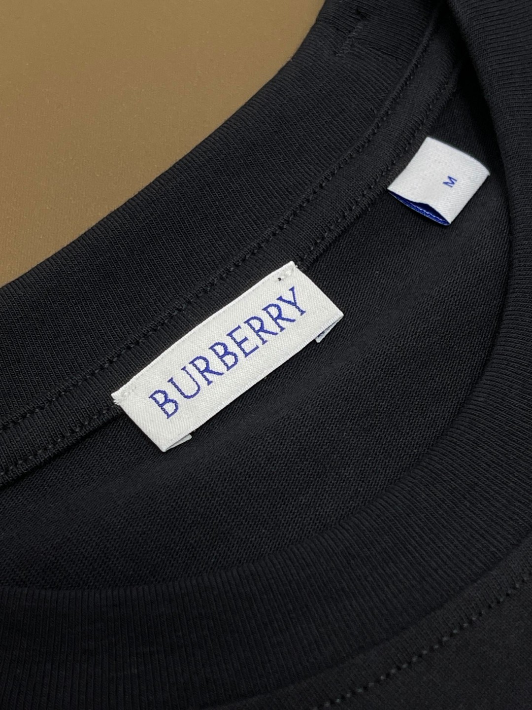 Burberry 巴宝莉 纯色刺绣战马图案 短袖 T恤 圆领 短款 夏季 黑色 白色 豆绿色 墨绿色