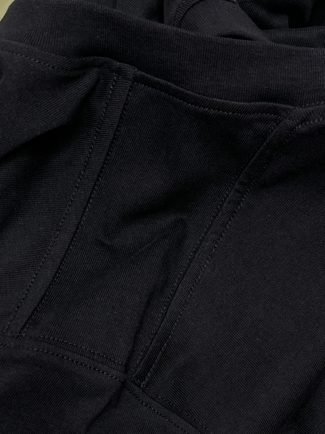 Burberry 巴宝莉 纯色刺绣战马图案 短袖 T恤 圆领 短款 夏季 黑色 白色 豆绿色 墨绿色