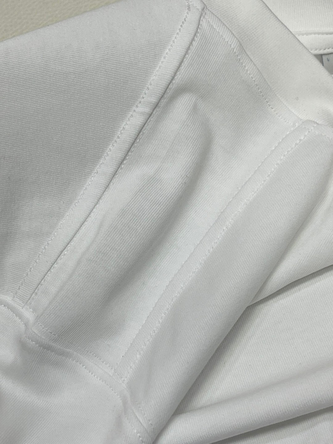 Burberry 巴宝莉 纯色刺绣战马图案 短袖 T恤 圆领 短款 夏季 黑色 白色 豆绿色 墨绿色