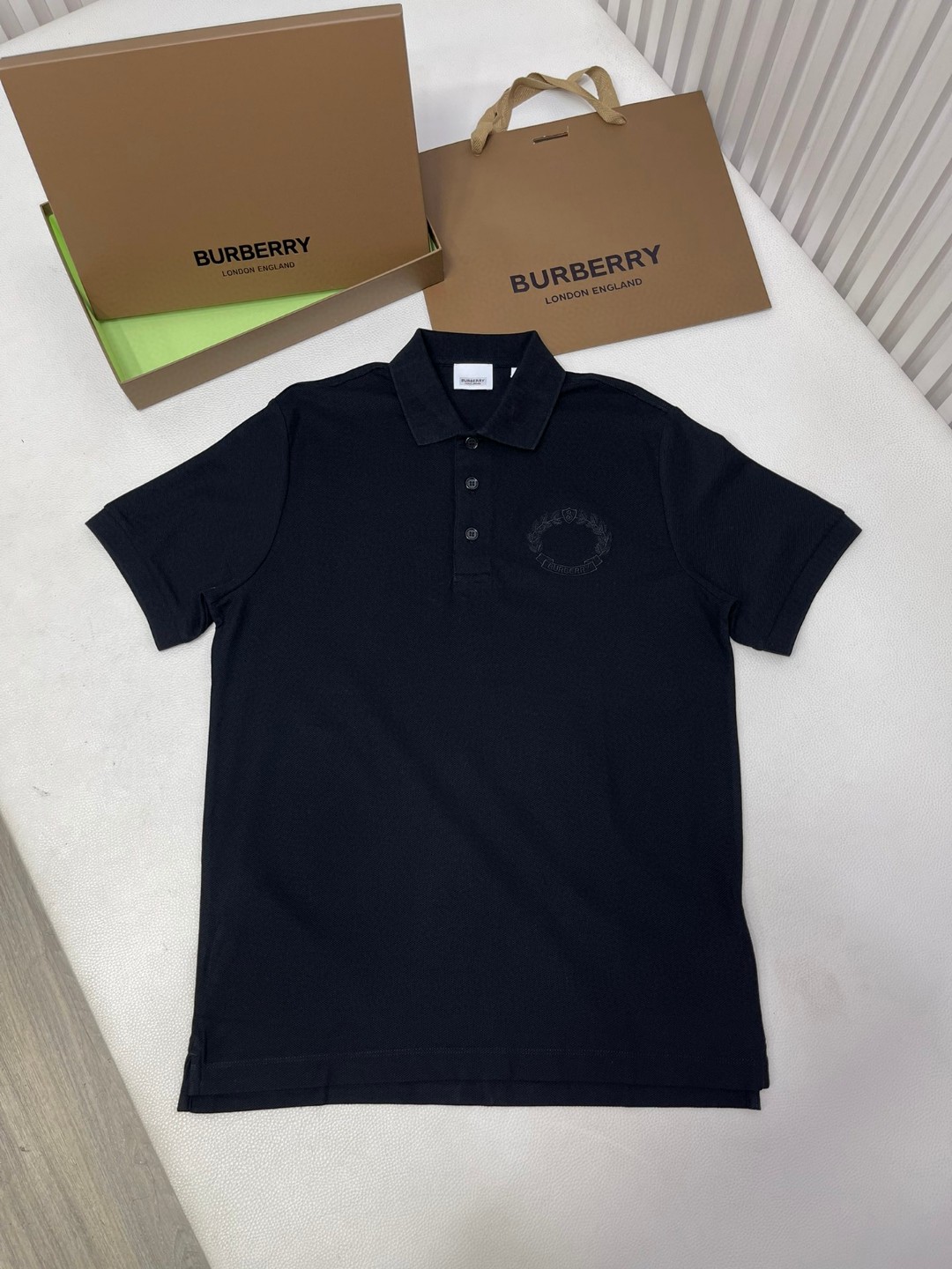 Burberry 巴宝莉 纯色橡木叶刺绣徽章Polo衫 短袖 T恤 圆领 短款 夏季 黑色 白色 80651791