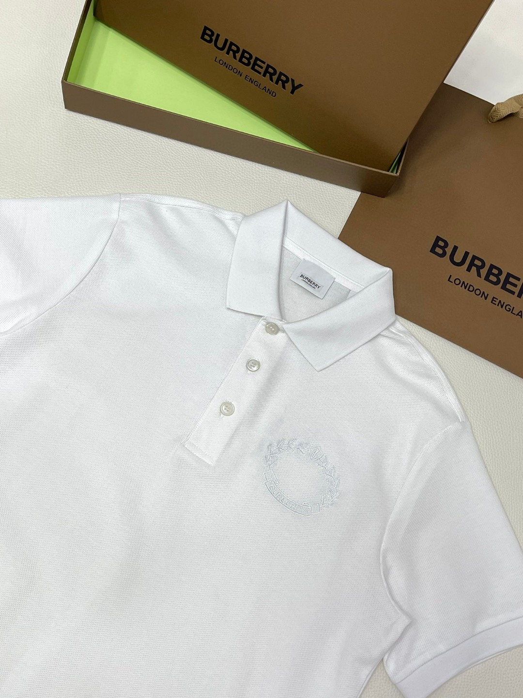 Burberry 巴宝莉 纯色橡木叶刺绣徽章Polo衫 短袖 T恤 圆领 短款 夏季 黑色 白色 80651791