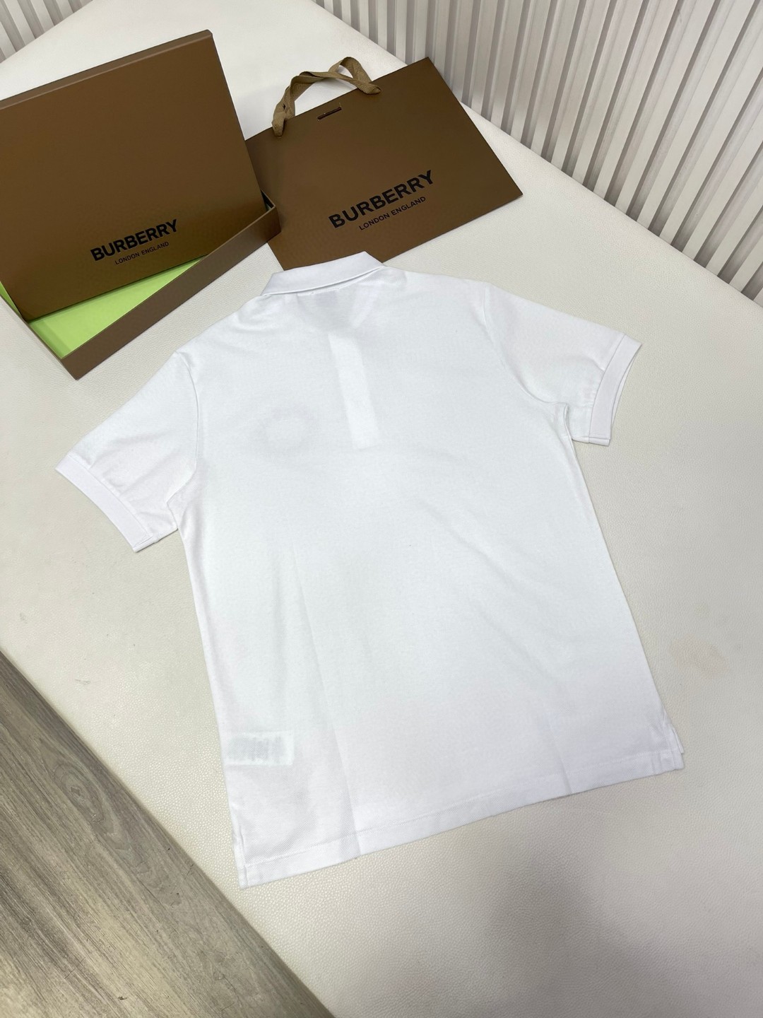 Burberry 巴宝莉 纯色橡木叶刺绣徽章Polo衫 短袖 T恤 圆领 短款 夏季 黑色 白色 80651791