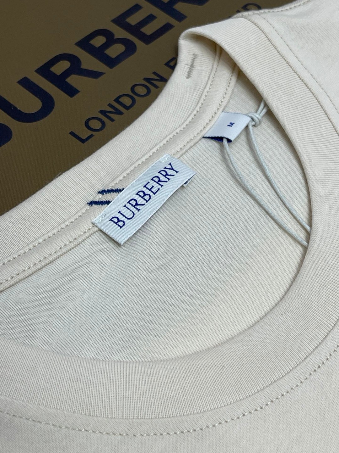 Burberry 巴宝莉 纯色战马图案徽标 短袖 T恤 圆领 短款 夏季 黑色 白色 绿色 80808141