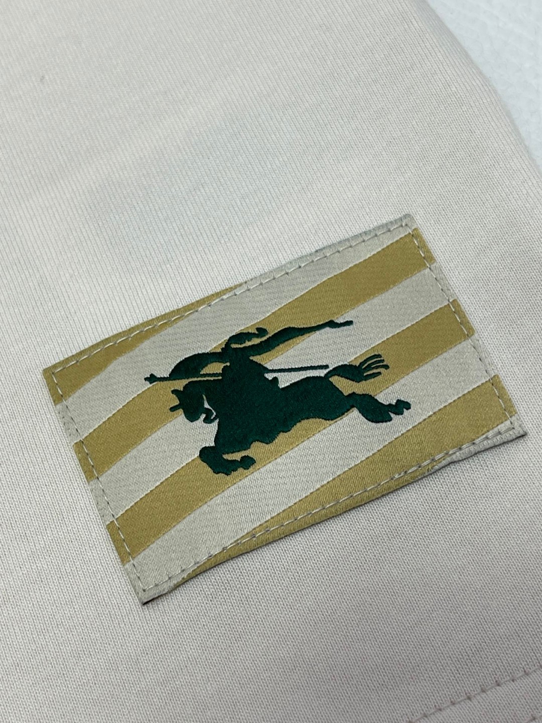 Burberry 巴宝莉 纯色战马图案徽标 短袖 T恤 圆领 短款 夏季 黑色 白色 绿色 80808141