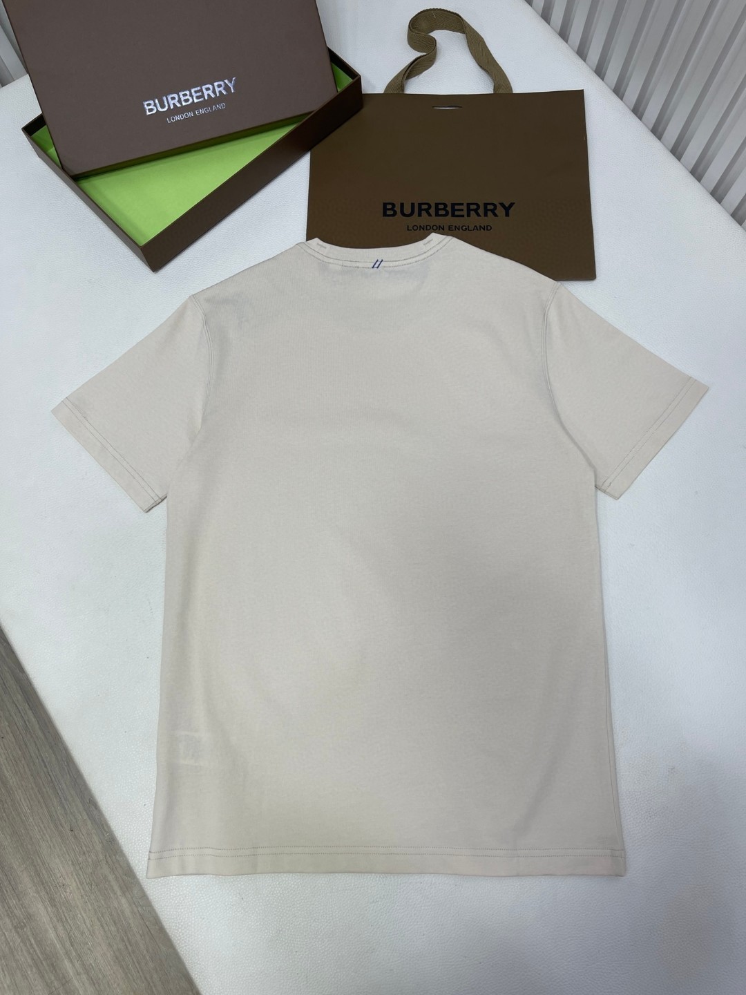Burberry 巴宝莉 纯色战马图案徽标 短袖 T恤 圆领 短款 夏季 黑色 白色 绿色 80808141