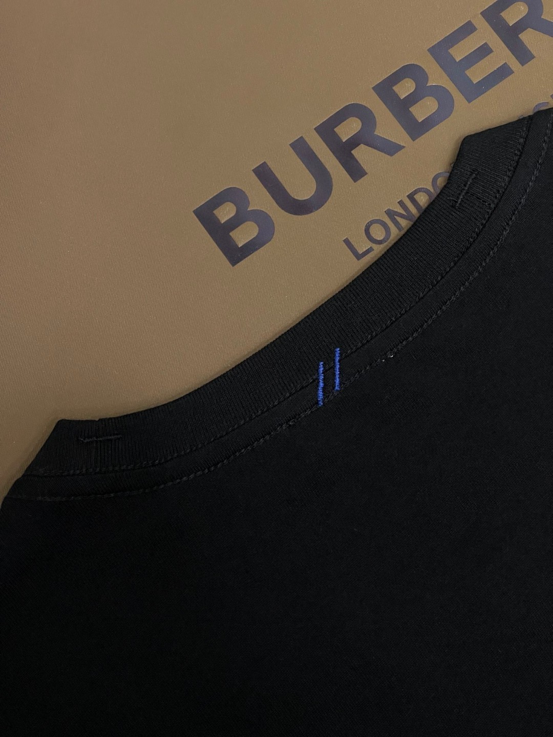 Burberry 巴宝莉 纯色战马图案徽标 短袖 T恤 圆领 短款 夏季 黑色 白色 绿色 80808141