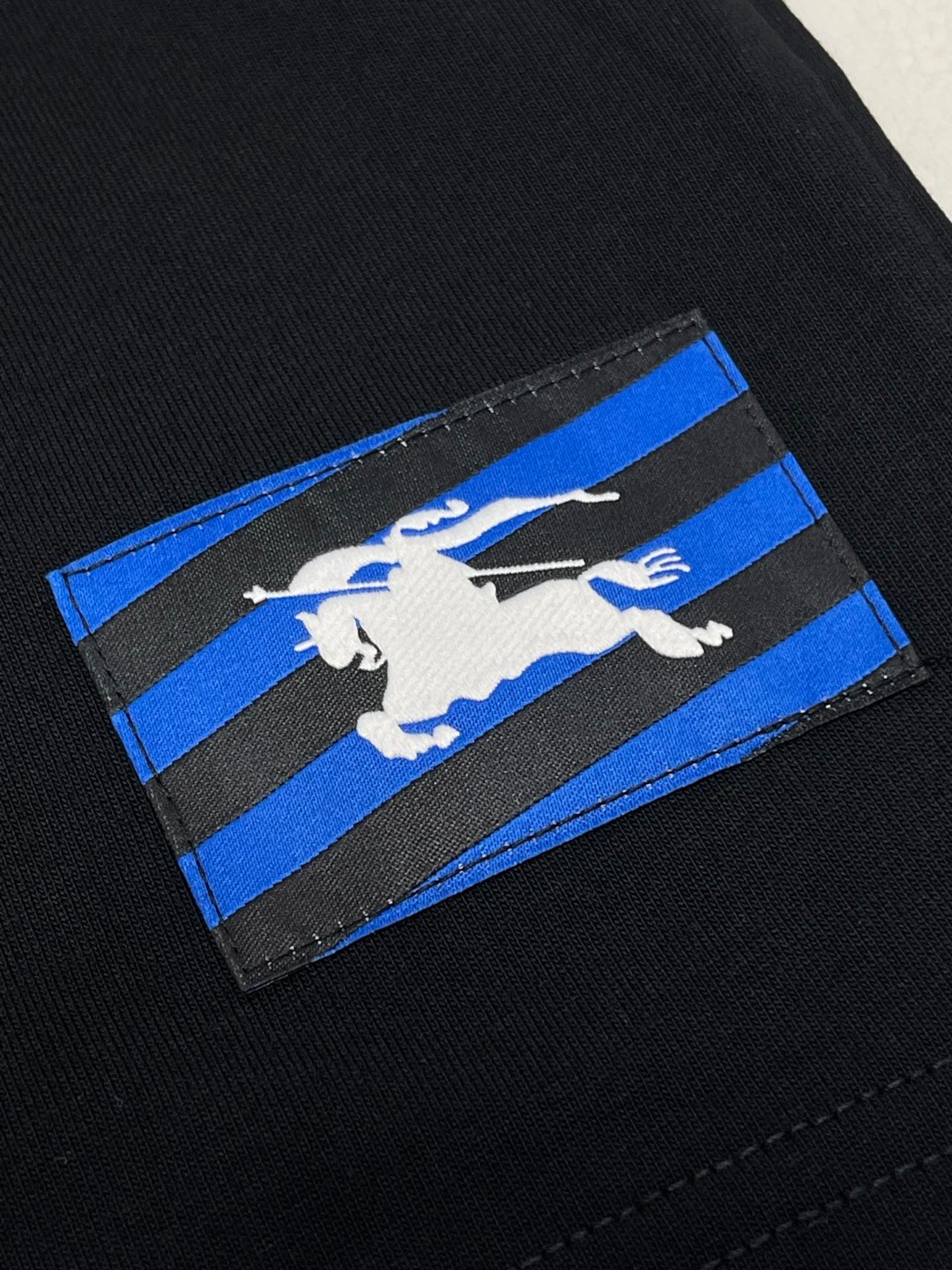 Burberry 巴宝莉 纯色战马图案徽标 短袖 T恤 圆领 短款 夏季 黑色 白色 绿色 80808141