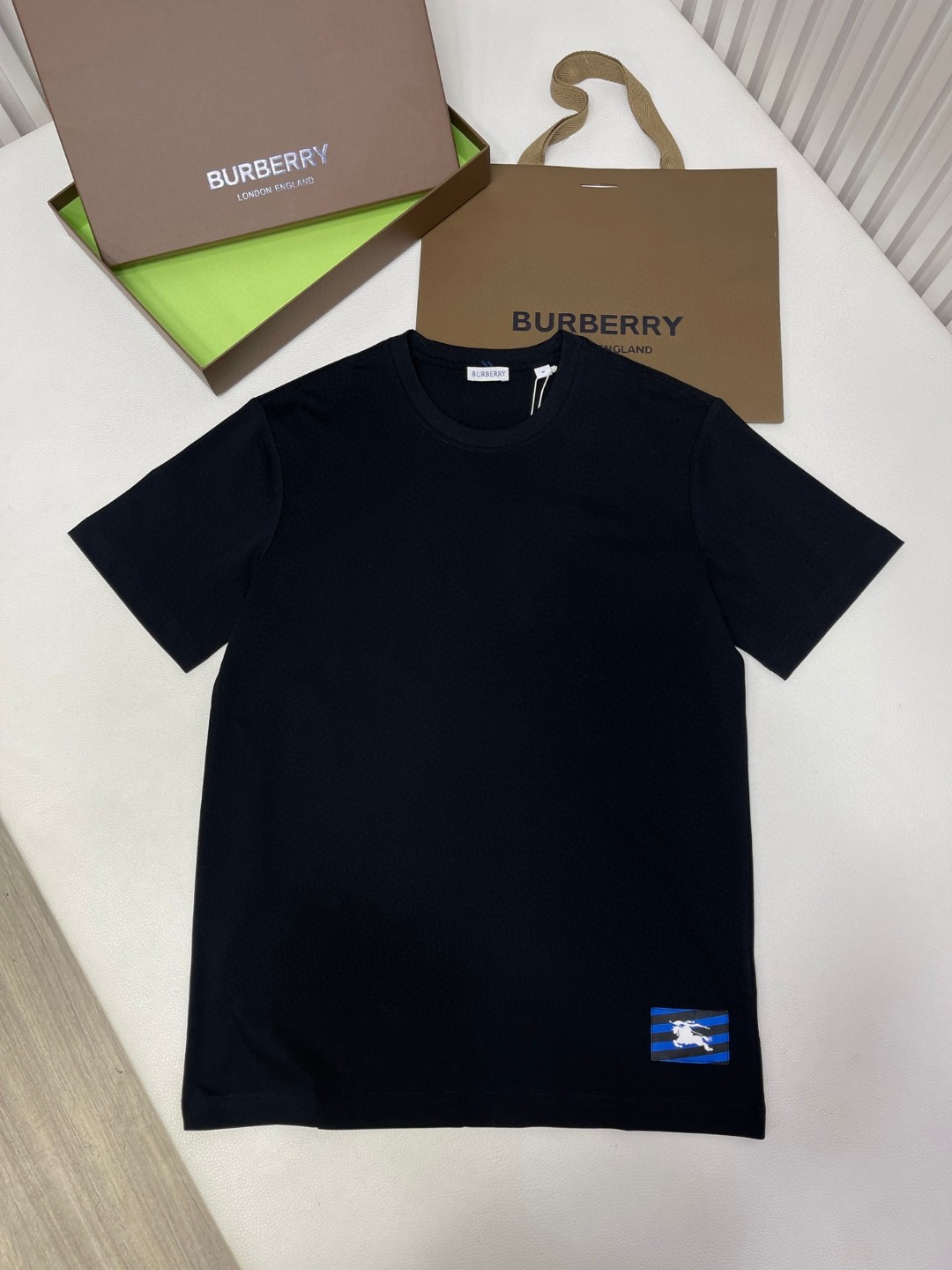 Burberry 巴宝莉 纯色战马图案徽标 短袖 T恤 圆领 短款 夏季 黑色 白色 绿色 80808141