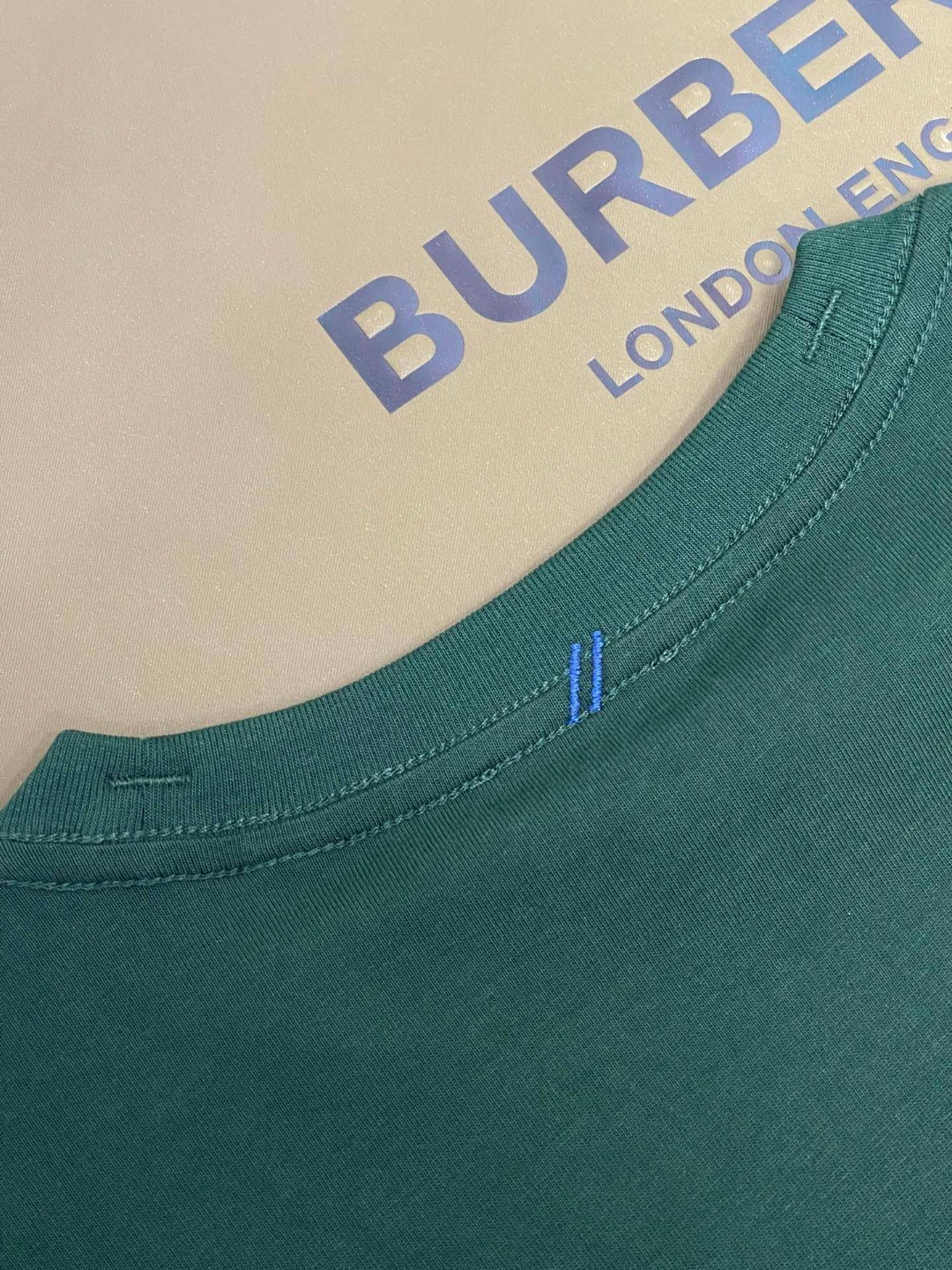 Burberry 巴宝莉 纯色战马图案徽标 短袖 T恤 圆领 短款 夏季 黑色 白色 绿色 80808141