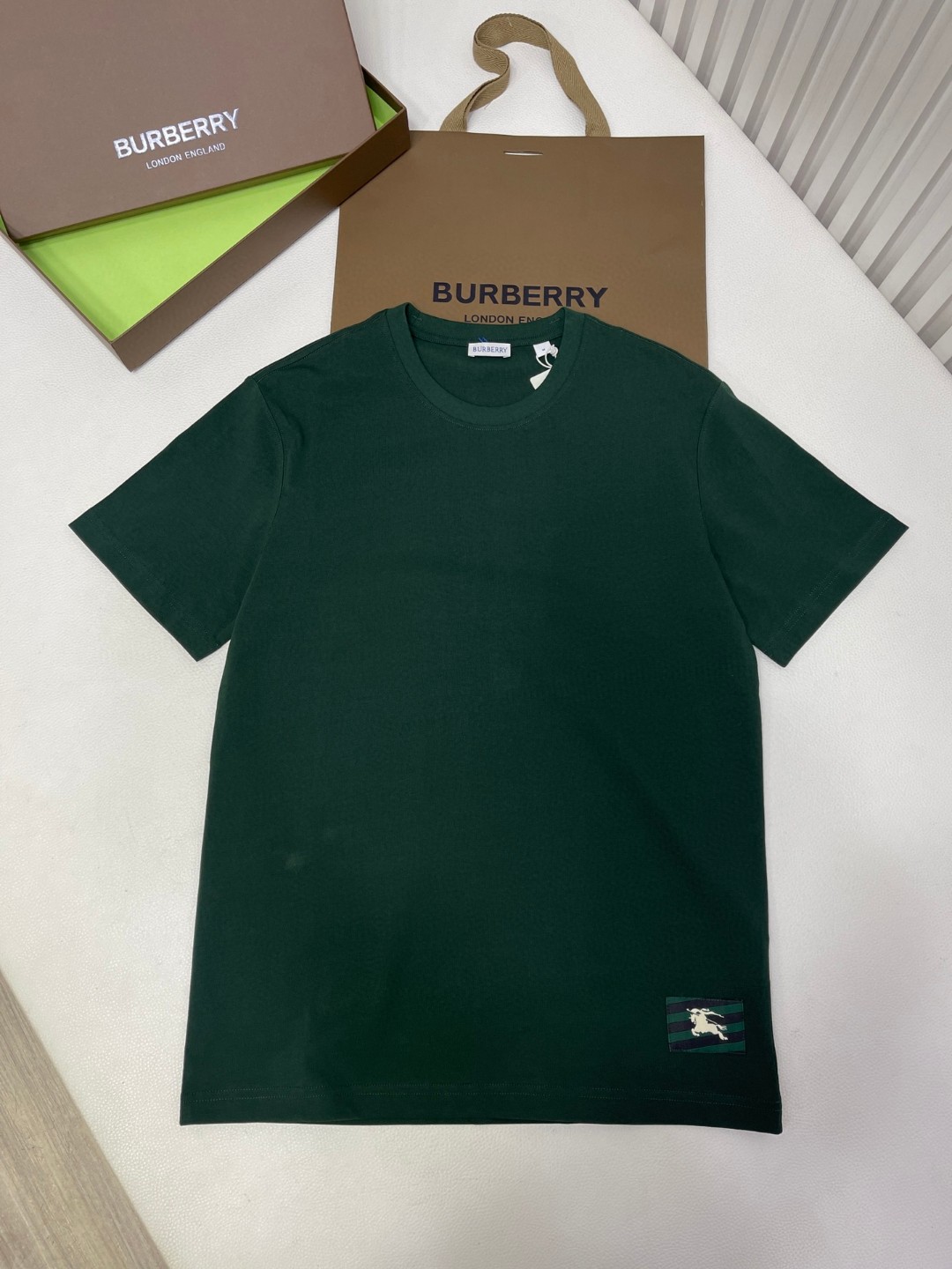 Burberry 巴宝莉 纯色战马图案徽标 短袖 T恤 圆领 短款 夏季 黑色 白色 绿色 80808141