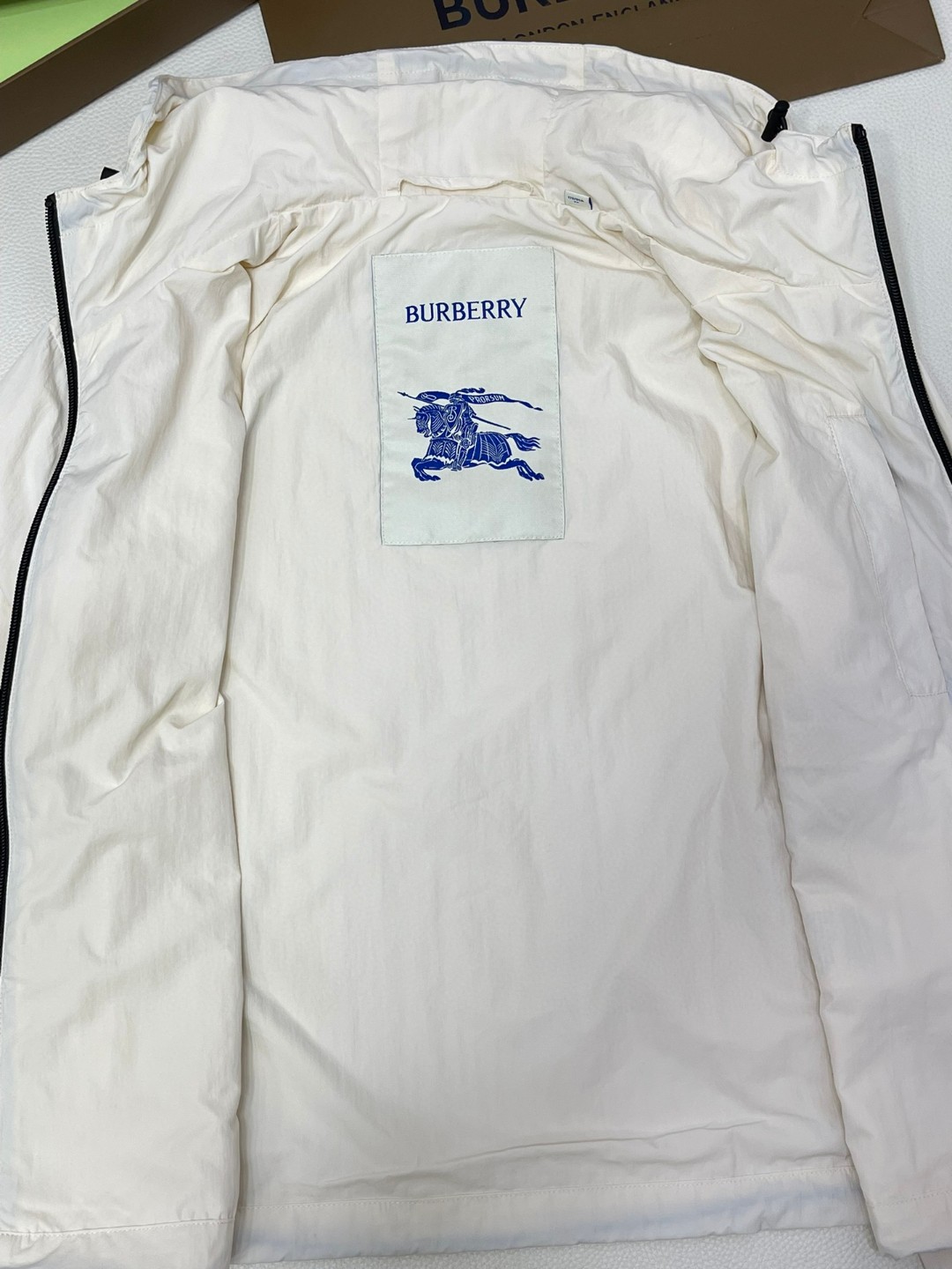 Burberry 巴宝莉 马术骑士徽标贴花连帽夹克 长袖 外套 秋冬款 蓝色