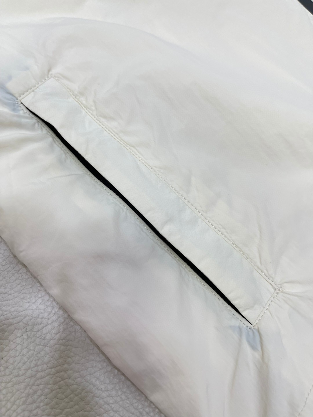 Burberry 巴宝莉 马术骑士徽标贴花连帽夹克 长袖 外套 秋冬款 蓝色