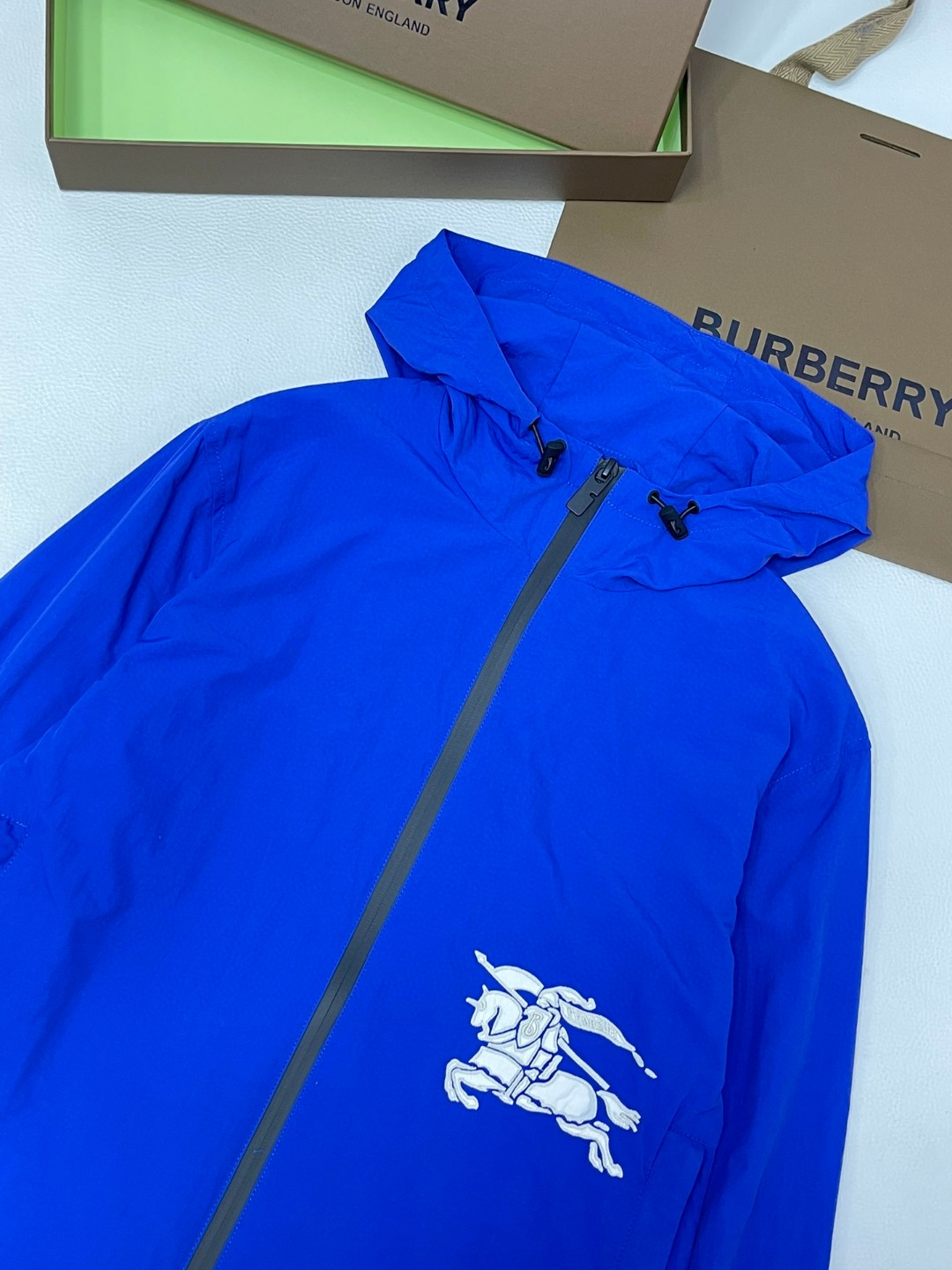 Burberry 巴宝莉 马术骑士徽标贴花连帽夹克 长袖 外套 秋冬款 蓝色