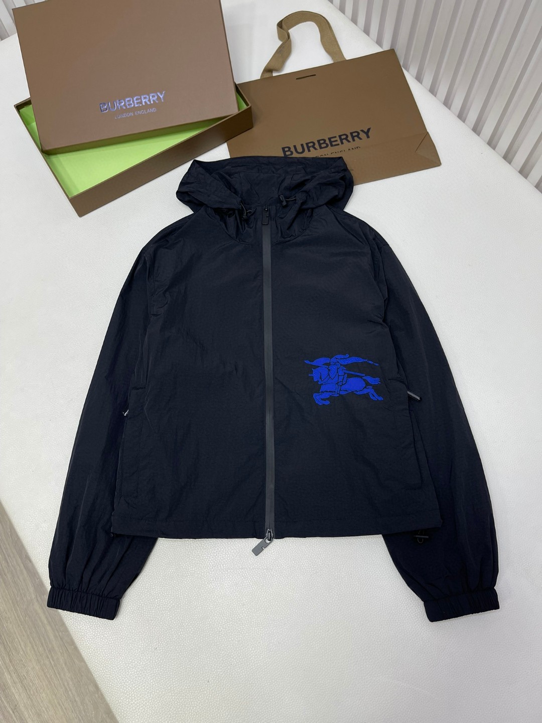 Burberry 巴宝莉 马术骑士徽标贴花连帽夹克 长袖 外套 秋冬款 蓝色