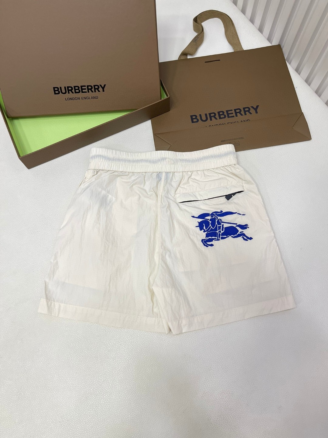 Burberry 巴宝莉 纯色刺绣战马图案松紧腰短裤 裤子 休闲裤 蓝色黑色
