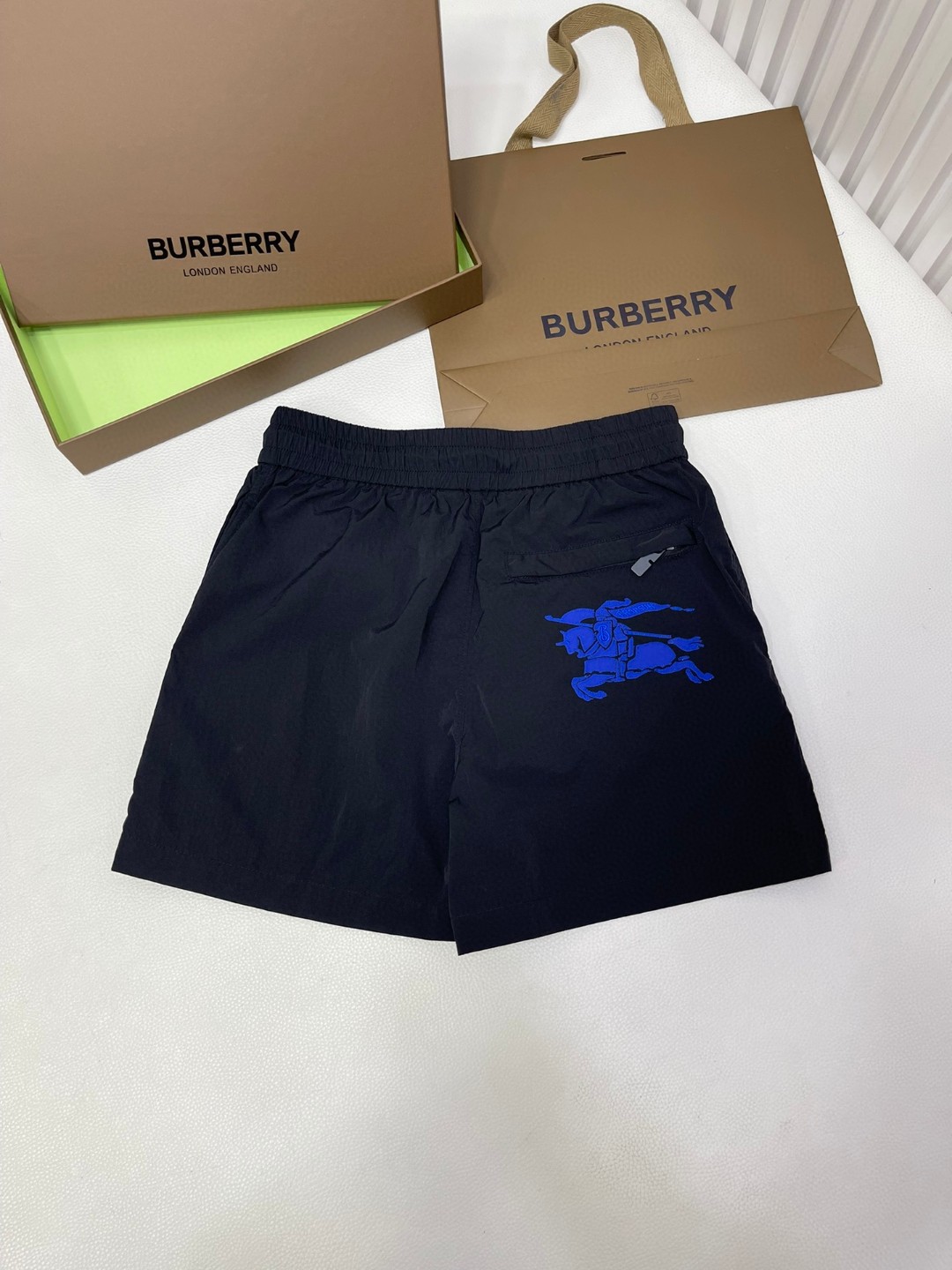 Burberry 巴宝莉 纯色刺绣战马图案松紧腰短裤 裤子 休闲裤 蓝色黑色