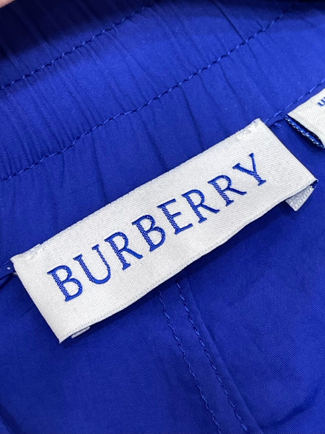 Burberry 巴宝莉 纯色刺绣战马图案松紧腰短裤 裤子 休闲裤 蓝色黑色