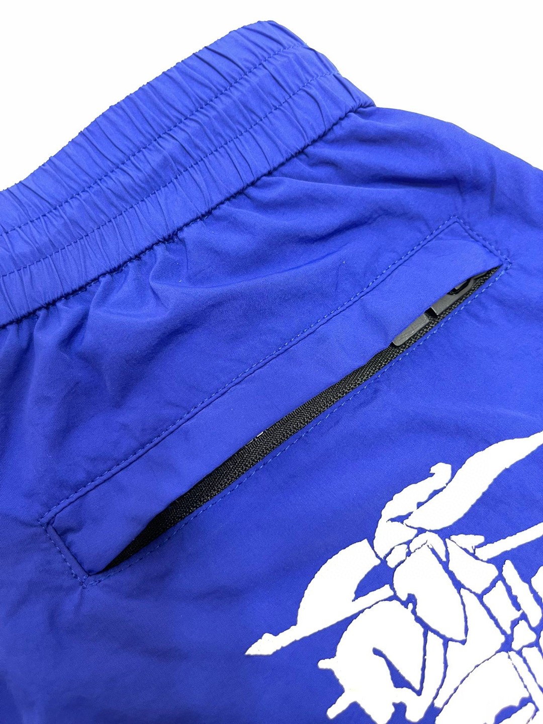 Burberry 巴宝莉 纯色刺绣战马图案松紧腰短裤 裤子 休闲裤 蓝色黑色