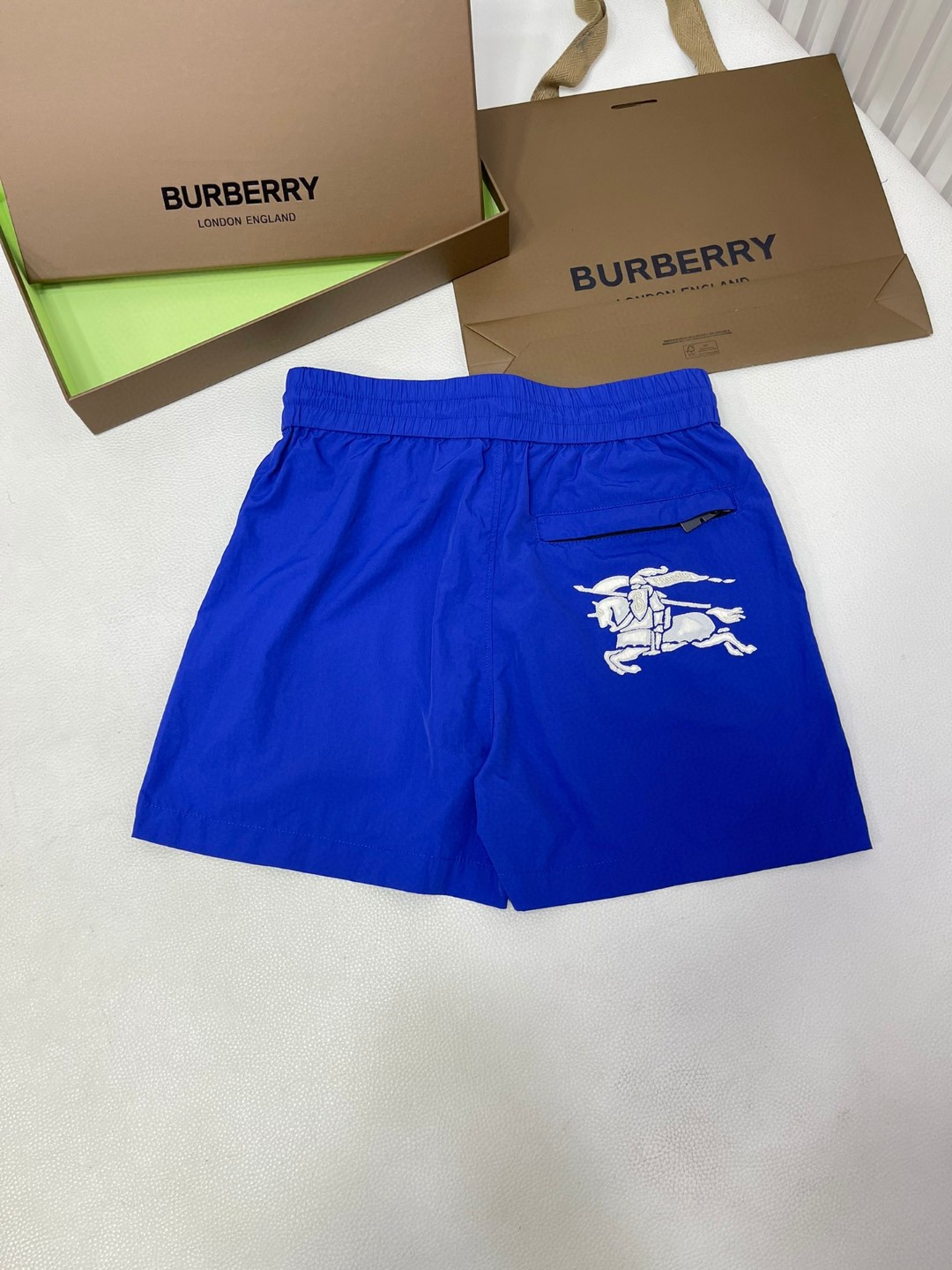 Burberry 巴宝莉 纯色刺绣战马图案松紧腰短裤 裤子 休闲裤 蓝色黑色