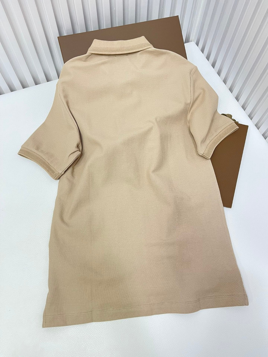 Burberry 巴宝莉 纯色胸口刺绣微标Polo衫 短袖 T恤 夏季 黑色 白色 藏蓝色 卡其色 红色 80831571