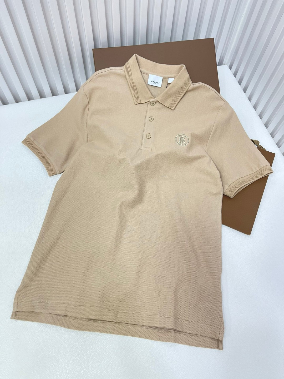 Burberry 巴宝莉 纯色胸口刺绣微标Polo衫 短袖 T恤 夏季 黑色 白色 藏蓝色 卡其色 红色 80831571