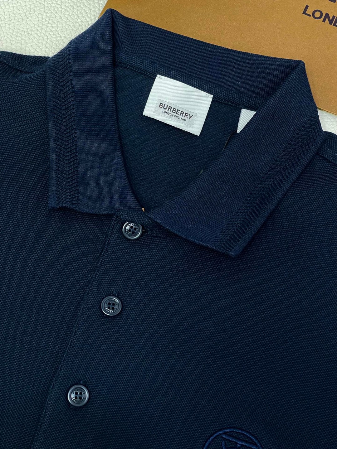 Burberry 巴宝莉 纯色胸口刺绣微标Polo衫 短袖 T恤 夏季 黑色 白色 藏蓝色 卡其色 红色 80831571