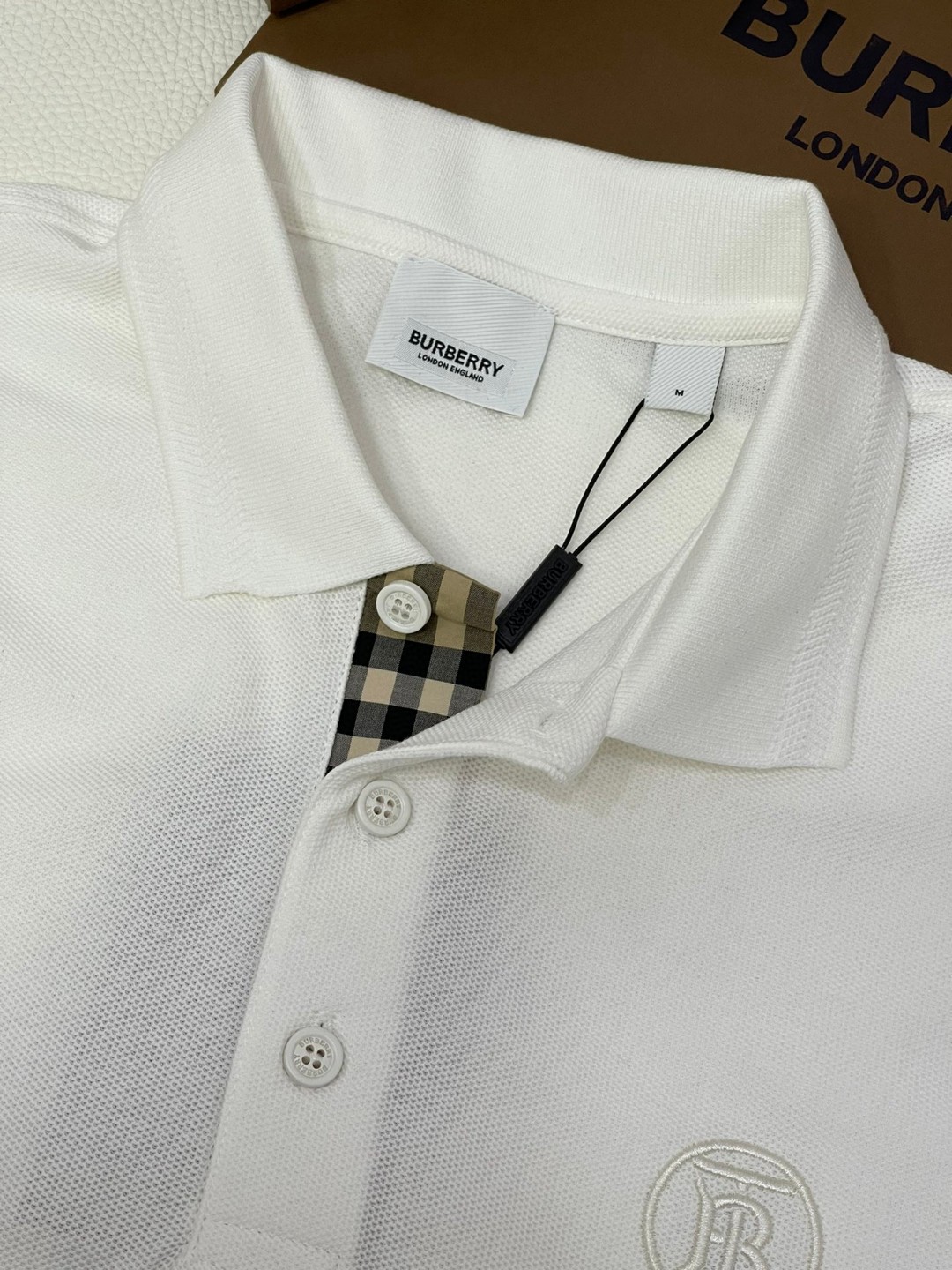 Burberry 巴宝莉 纯色胸口刺绣微标Polo衫 短袖 T恤 夏季 黑色 白色 藏蓝色 卡其色 红色 80831571