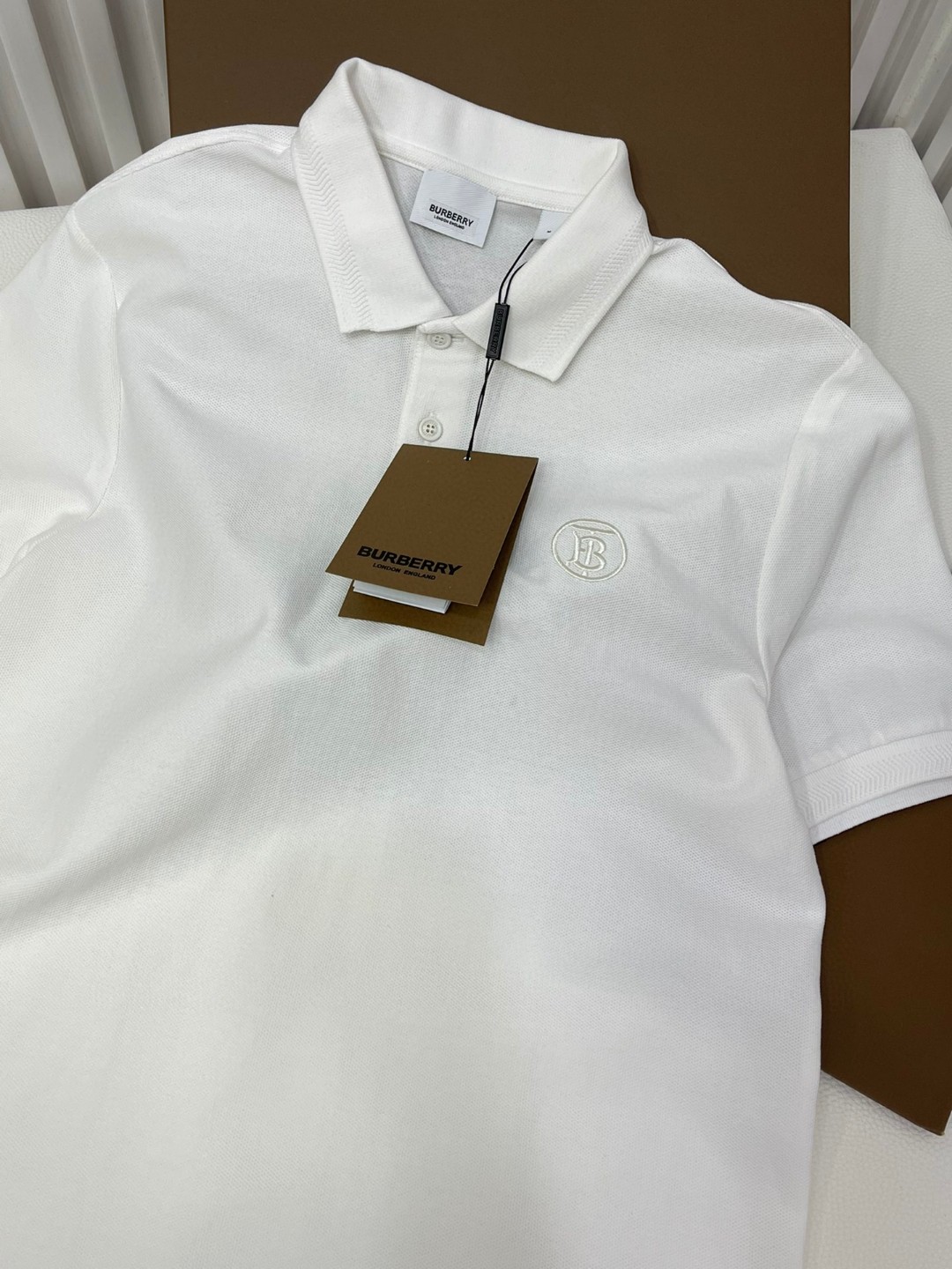 Burberry 巴宝莉 纯色胸口刺绣微标Polo衫 短袖 T恤 夏季 黑色 白色 藏蓝色 卡其色 红色 80831571