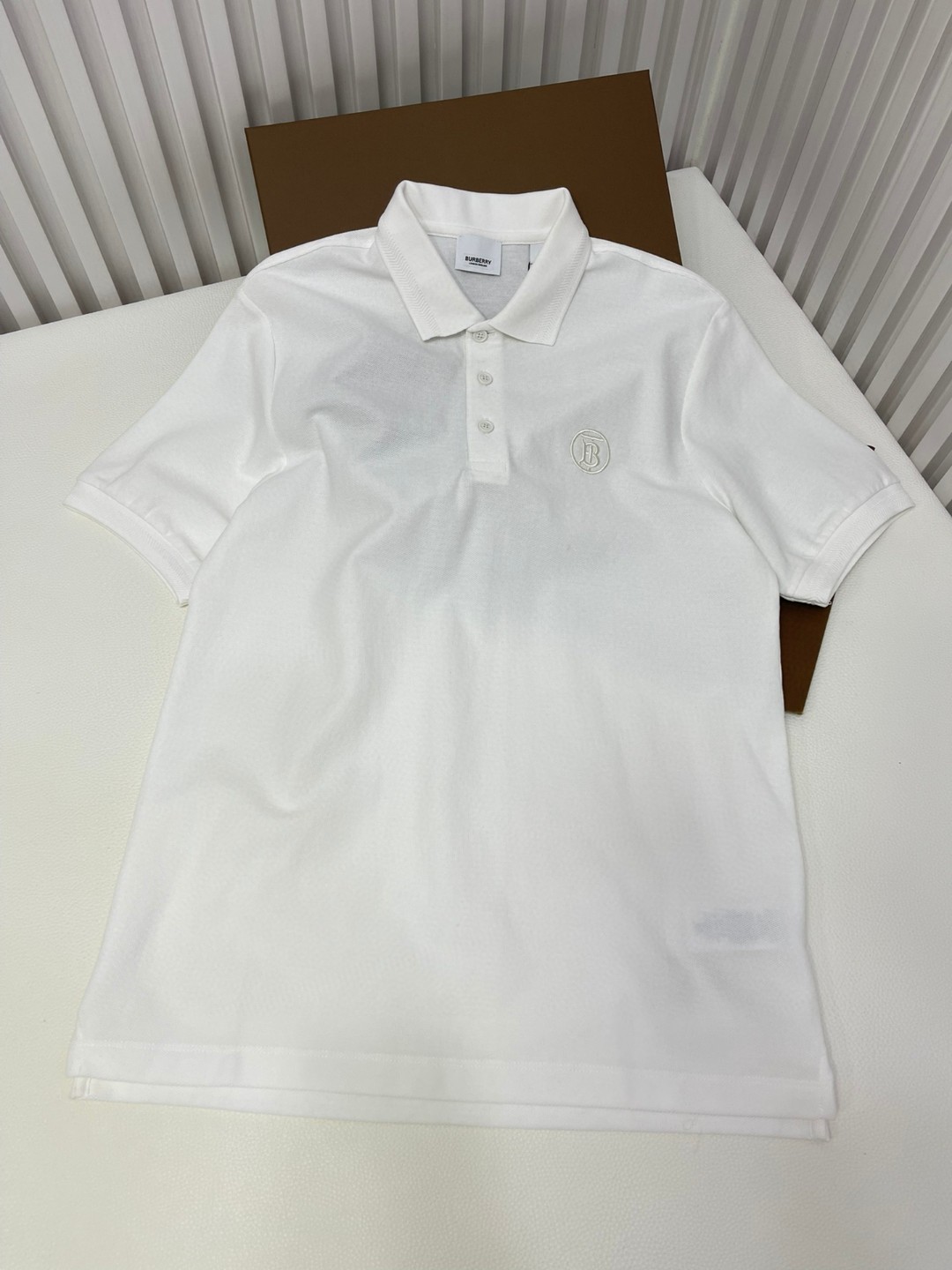 Burberry 巴宝莉 纯色胸口刺绣微标Polo衫 短袖 T恤 夏季 黑色 白色 藏蓝色 卡其色 红色 80831571