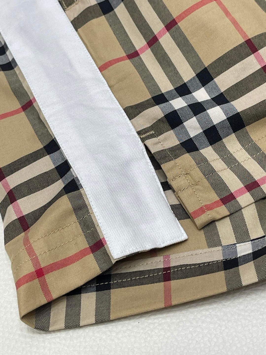 Burberry 巴宝莉 格纹松紧腰短裤 裤子 休闲裤 米白 米黑 80487261