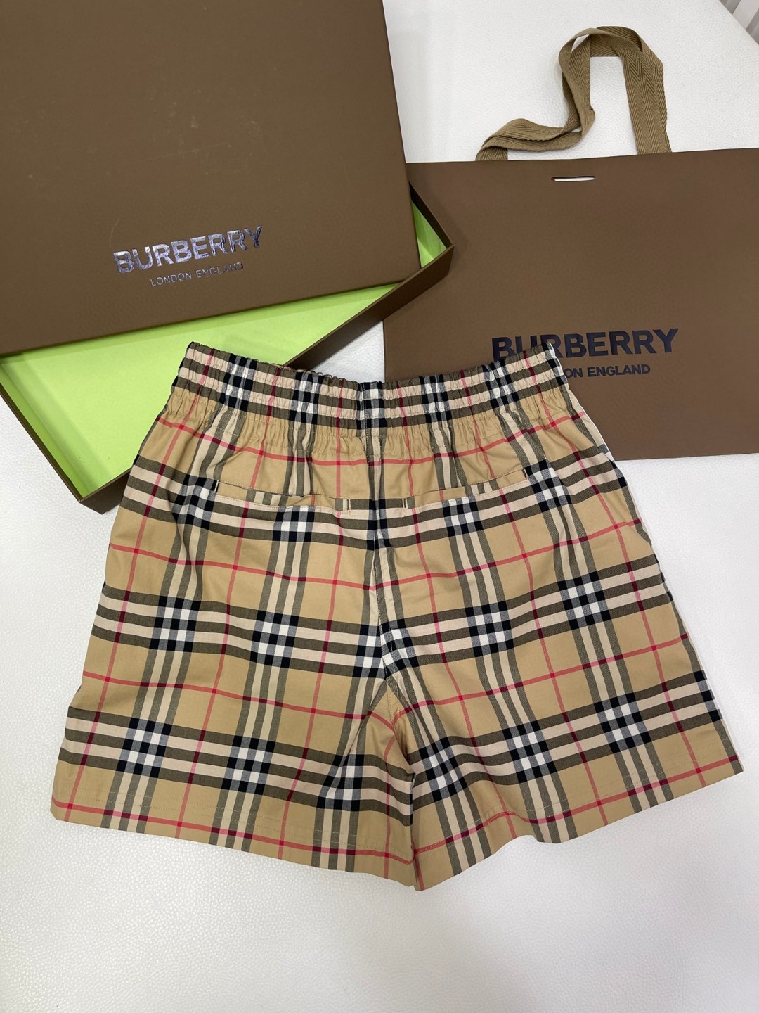 Burberry 巴宝莉 格纹松紧腰短裤 裤子 休闲裤 米白 米黑 80487261