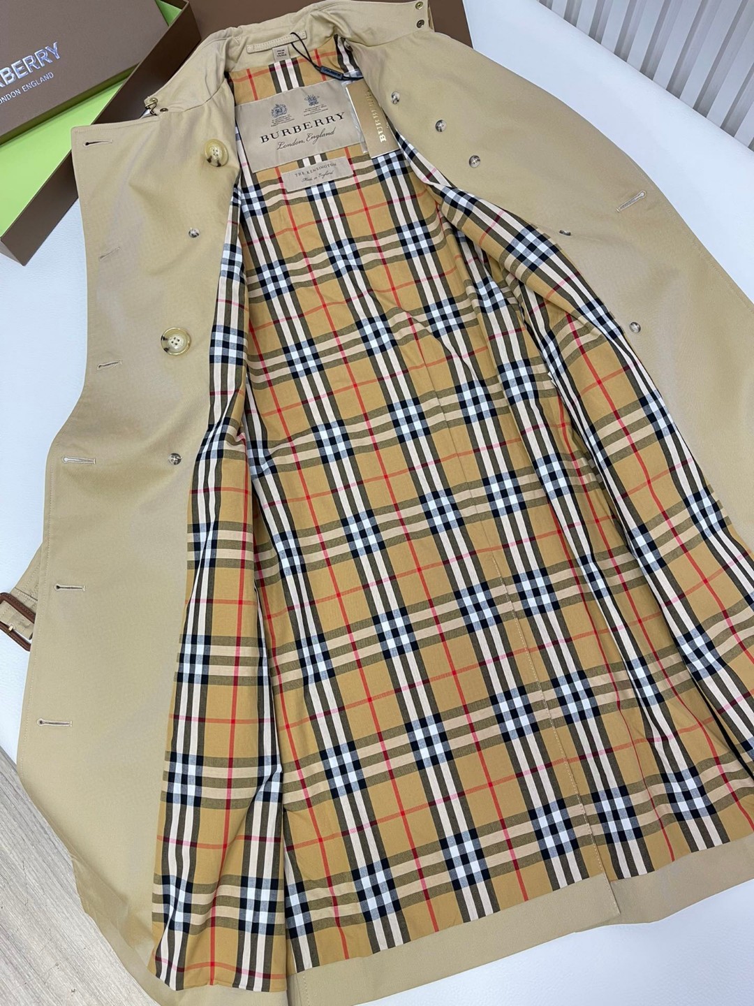 Burberry 巴宝莉 英伦风纯色翻领双排扣风衣 夹克 外套 长袖 长款 秋冬款 杏色 黑色 80457761