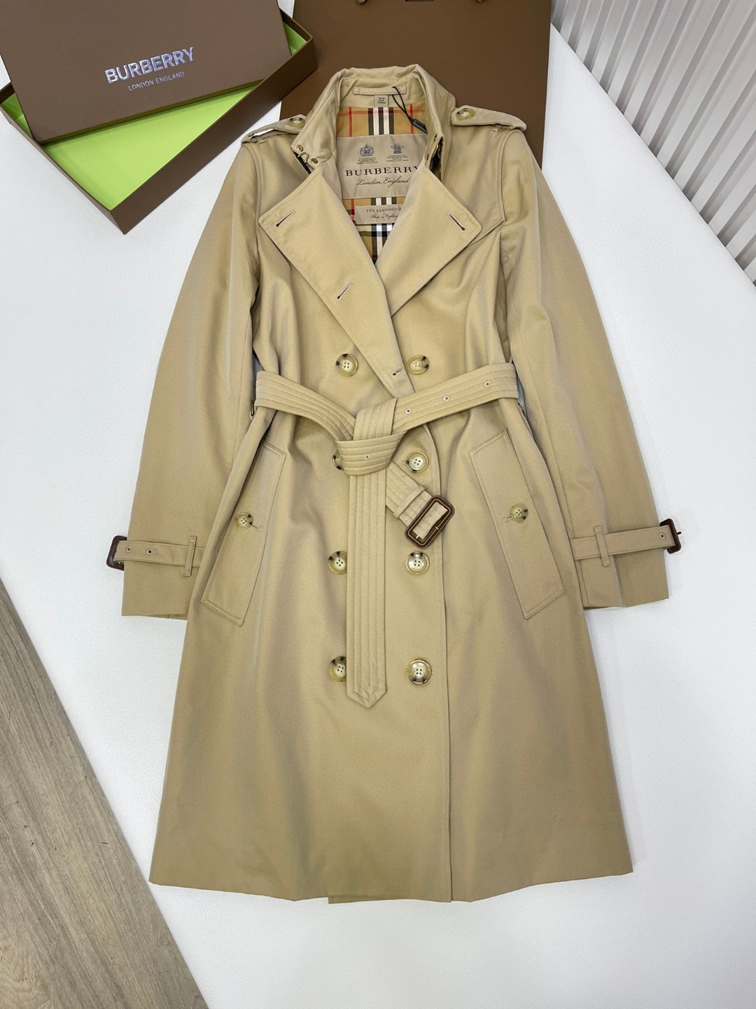 Burberry 巴宝莉 英伦风纯色翻领双排扣风衣 夹克 外套 长袖 长款 秋冬款 杏色 黑色 80457761