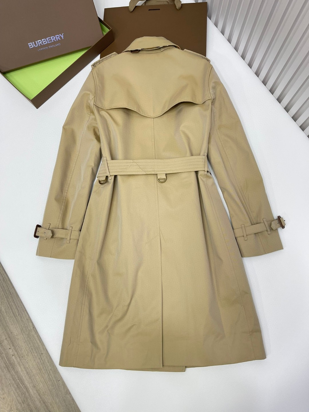 Burberry 巴宝莉 英伦风纯色翻领双排扣风衣 夹克 外套 长袖 长款 秋冬款 杏色 黑色 80457761