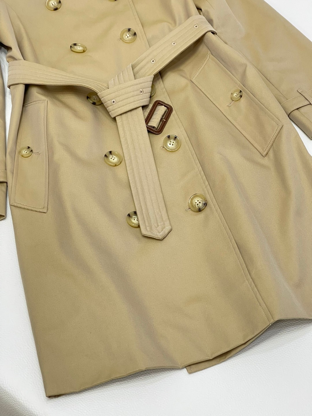 Burberry 巴宝莉 英伦风纯色翻领双排扣风衣 夹克 外套 长袖 长款 秋冬款 杏色 黑色 80457761