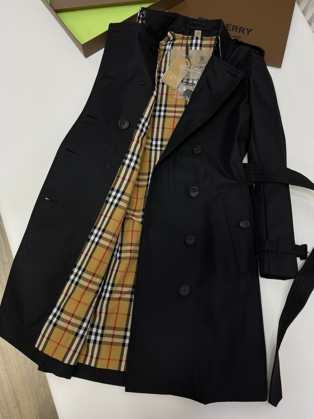 Burberry 巴宝莉 英伦风纯色翻领双排扣风衣 夹克 外套 长袖 长款 秋冬款 杏色 黑色 80457761