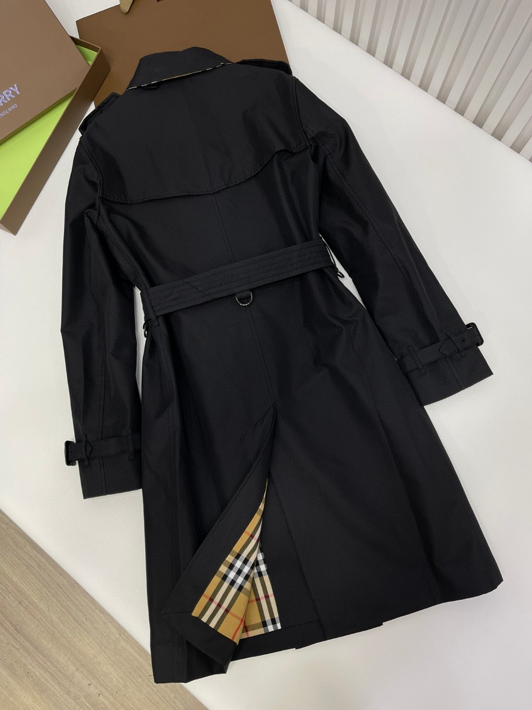 Burberry 巴宝莉 英伦风纯色翻领双排扣风衣 夹克 外套 长袖 长款 秋冬款 杏色 黑色 80457761