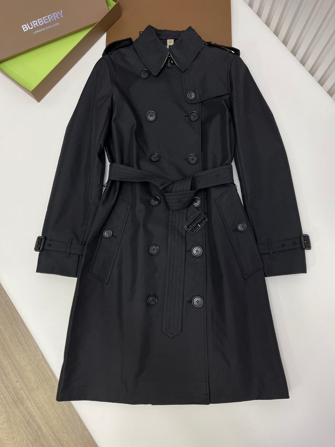 Burberry 巴宝莉 英伦风纯色翻领双排扣风衣 夹克 外套 长袖 长款 秋冬款 杏色 黑色 80457761